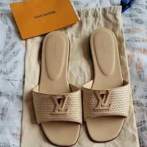 Louis Vuitton Mare Mule, 39